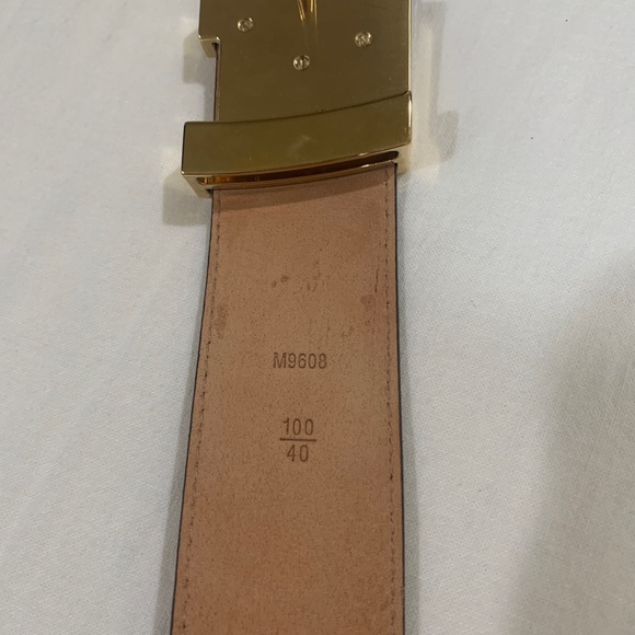 LV Pyramide 40mm Belt, size 100cm - Picture 6 of 6